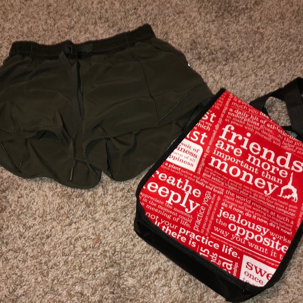Lululemon hotty hot shorts long size 4